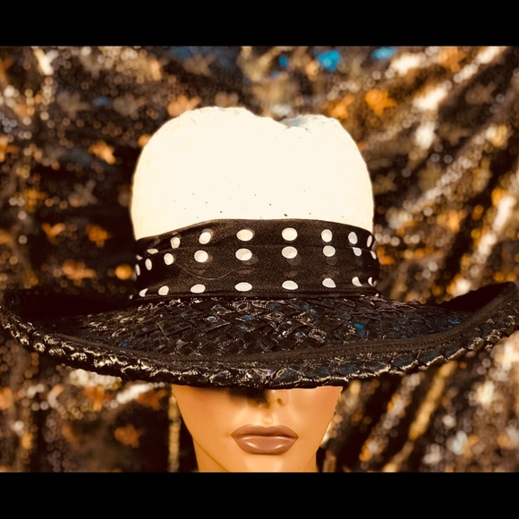 Sexy & Sassy Mr Charles Design - Picture 1 of 5